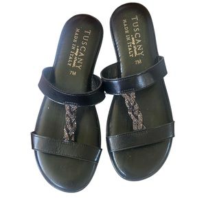 Tuscany easy street black slide on sandals. Sz:7M